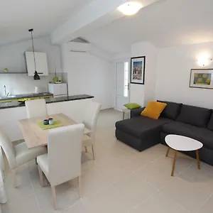 https://apartment-sorriso.in-istria.net
